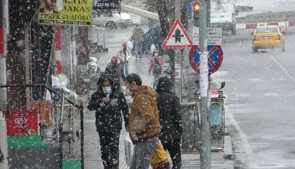 İstanbul'a kar geliyor! Meteoroloji uzmanı A Haber canlı yayınında tarih verdi - 5