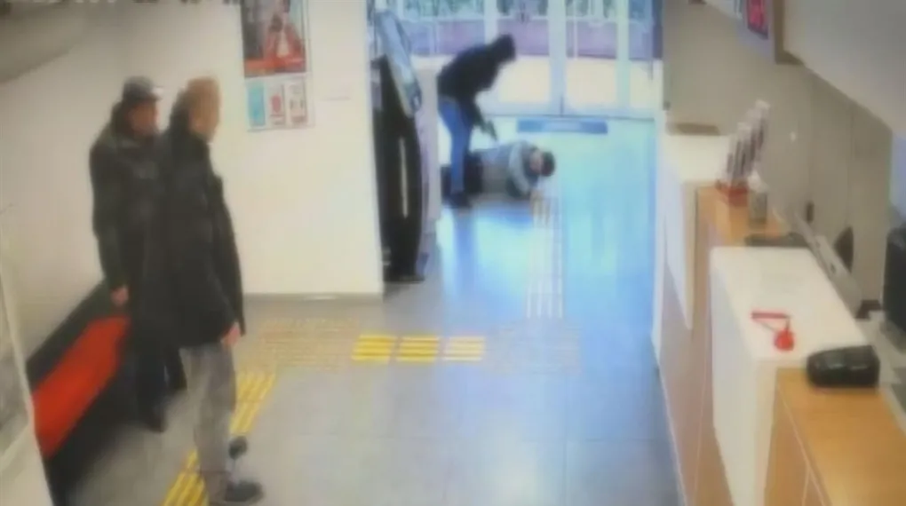 Fatih'teki banka soygunu kamerada