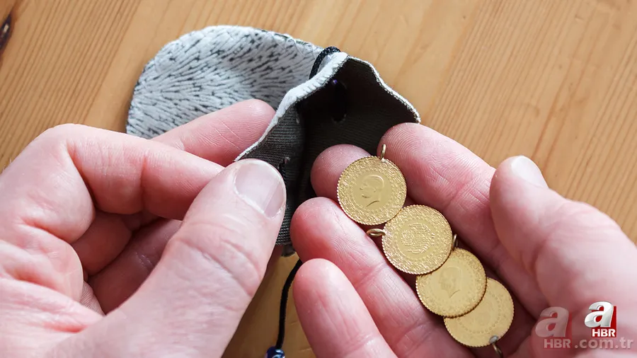 Altın için kritik seviyeyi açıkladı: "Alım fırsatı doğabilir" Yatırımcının güvenilir limanında ters rüzgar! Gram, çeyrek, ONS altın fiyatları... 2