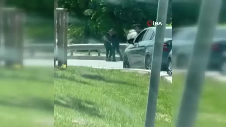 Sultangazi’de trafikte iki grup arasında silahlı kavga: 3 yaralı