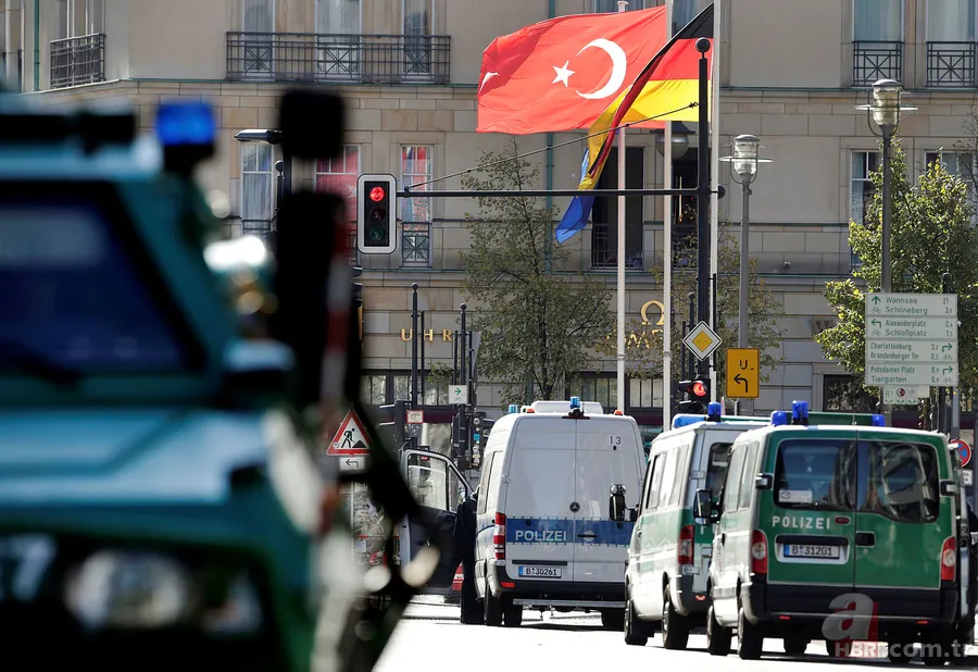 Başkan Recep Tayyip Erdoğan Almanya'da böyle karşılandı 14