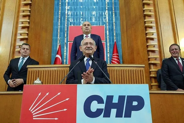 chpli-eski-vekil-simdi-de-kilicdaroglunu-hafiz-ilan-etti-1665310054456.jpeg CHP'li eski Milletvekili Ensar Öğü şimdi de CHP Lideri Kemal Kılıçdaroğlu’nu hafız ilan etti! - 1