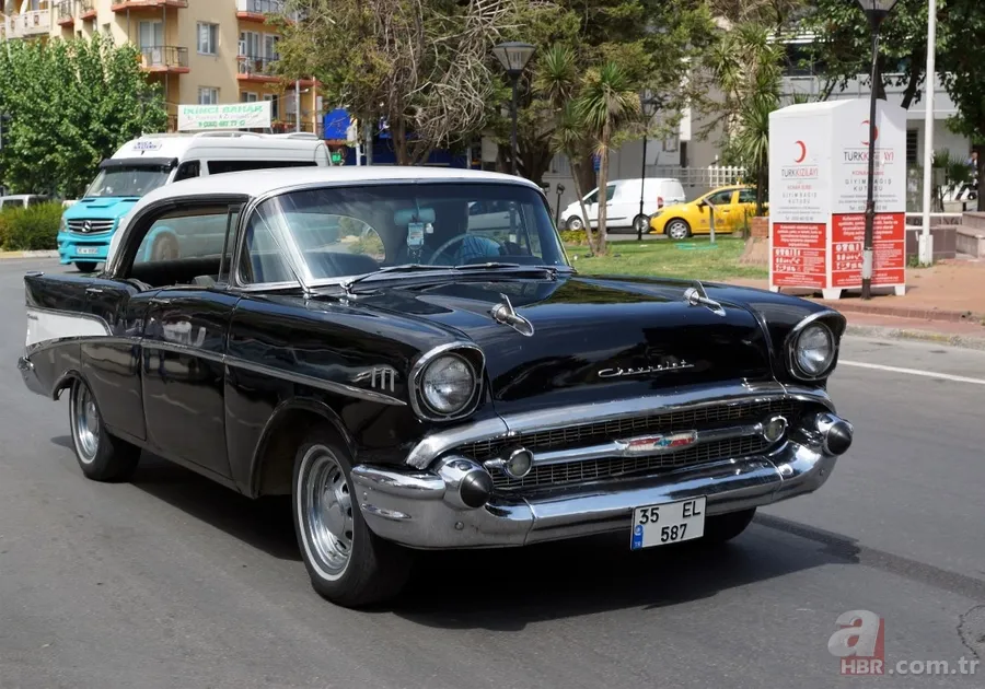 1967 model klasik Chevrolet'e gözü gibi bakıyor 2