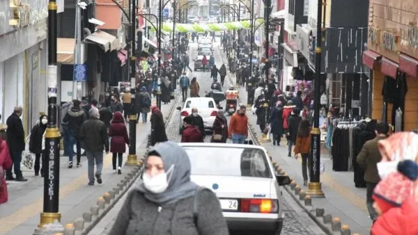 o-ilde-son-91-yilin-sicaklik-rekoru-kirildi-vatandaslar-sokaklara-akin-etti-1610471500591.jpg O ilde son 91 yılın sıcaklık rekoru kırıldı! Vatandaşlar sokaklara akın etti - 2