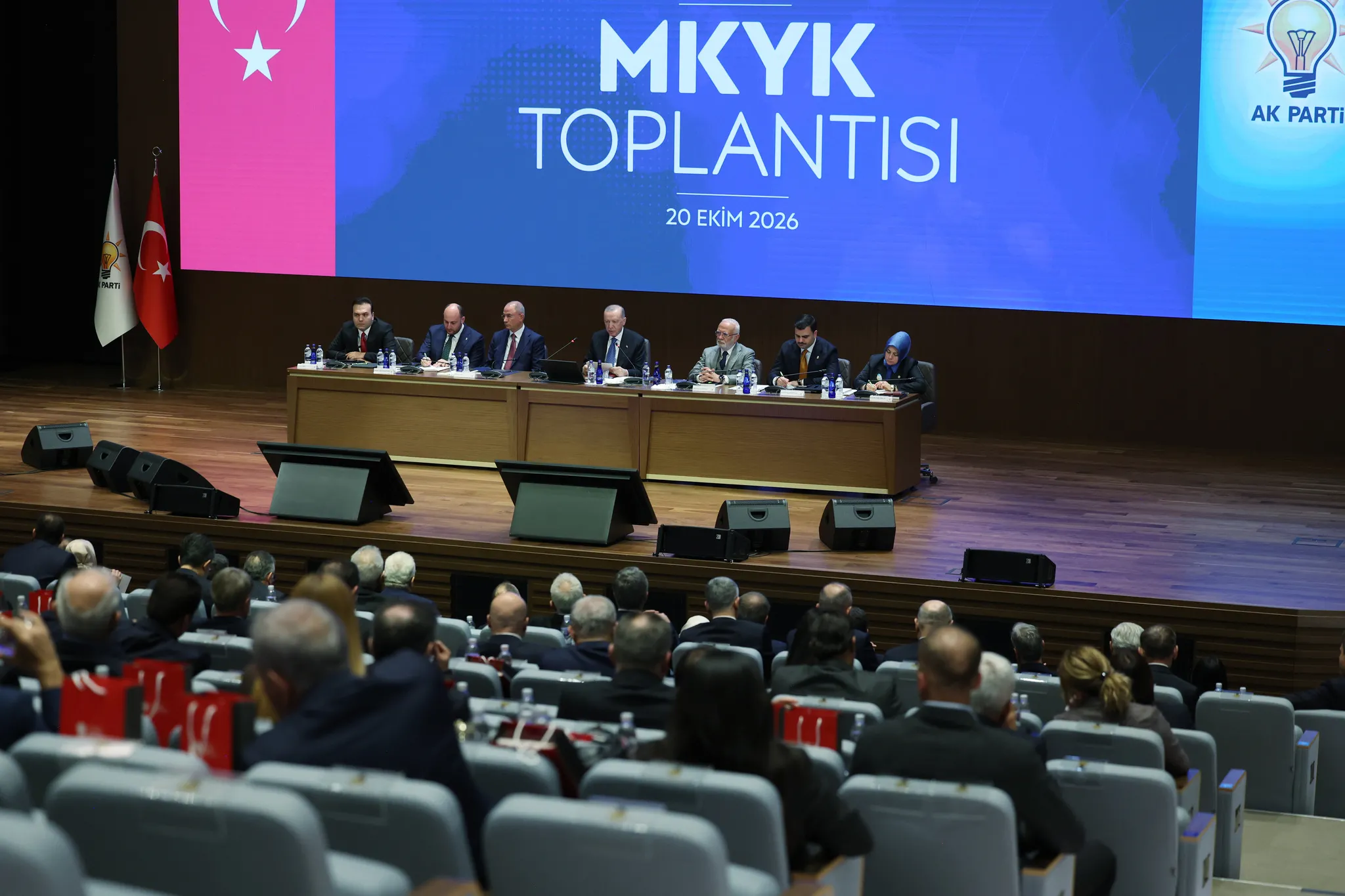 AK Parti’den yerel yönetimler reformu! Başkan Erdoğan'a sunuldu: İşte 5 ana başlıkta yol haritası