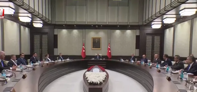 Kabine ekonomi gündemiyle toplanıyor! Memur ve emekli maaşlara ek zam gündemde | İşte masadaki konular...