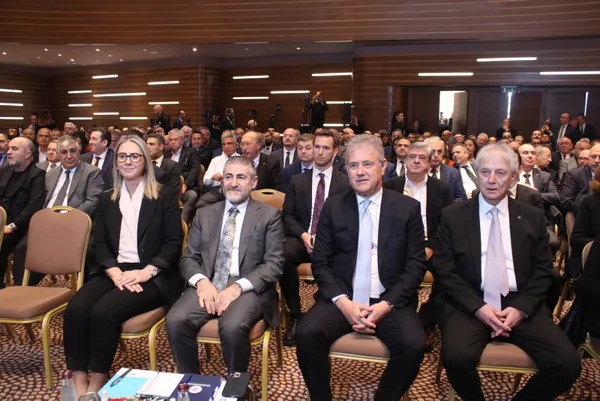 Hazine ve Maliye Bakanı Nebati’den marketlere gıda fiyatlarında indirim çağrısı! Enflasyonla mücadele mesajı