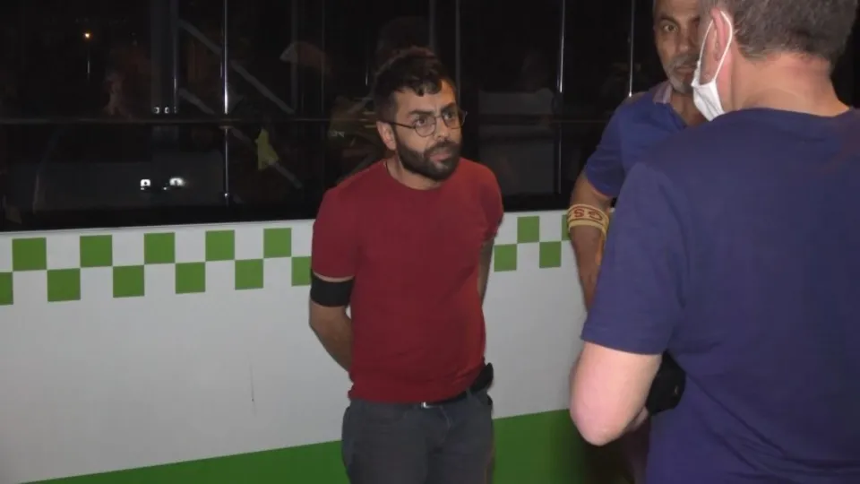 Son dakika: Sokağa çıkma yasağının son dakikalarında polise yakalandı 8 bin 713 lira ceza yedi