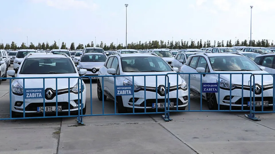 Yenikapı’daki lüks araç şovunun gerçek yüzü