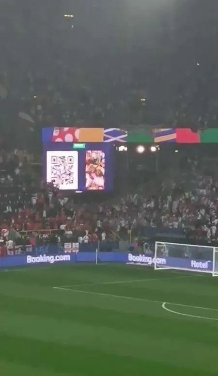 euro-2024te-turkiye-gurcistan-maci-oncesi-gerilim-taraftarlar-birbirine-girdi-1718723093515.jpeg EURO 2024’te Türkiye - Gürcistan maçı öncesi gerilim! Taraftarlar birbirine girdi - 1