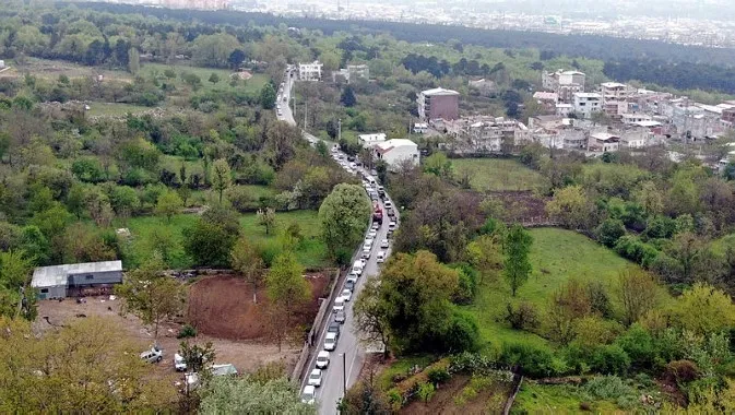 Bursa'da 4 günlük sokağa çıkma yasağı öncesi kilometrelerce 'su' kuyruğu - 2