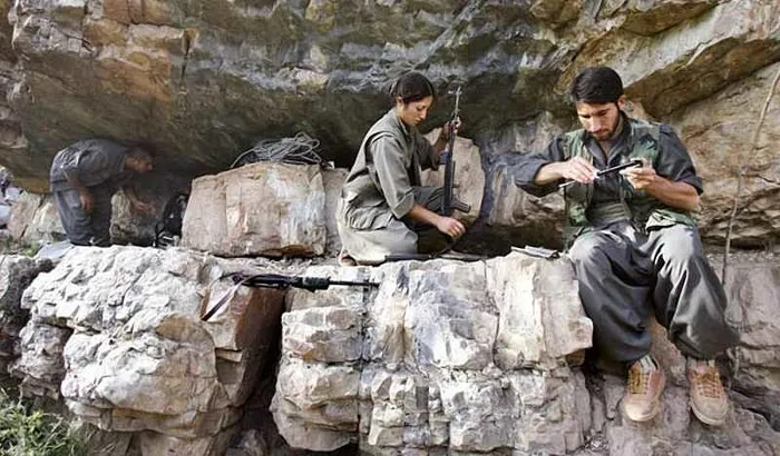 1741494231395.jpg Silahların teslim edilmesinin ardından Meclis'te bir komisyon kurulması gündeme gelebilir. (ahaber.com.tr)