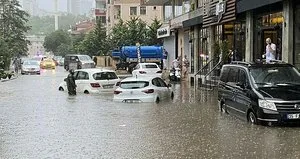 İstanbul’da sağanak yağmur başladı