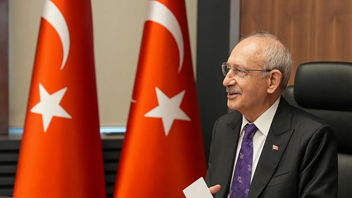 CHP'de parçalanma hamlesi! Gözler PM toplantısında: Özgür Özel ekibi Parti Meclisi'inden istifa etti