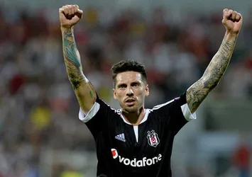 Milan'dan Sosa için resmi teklif!