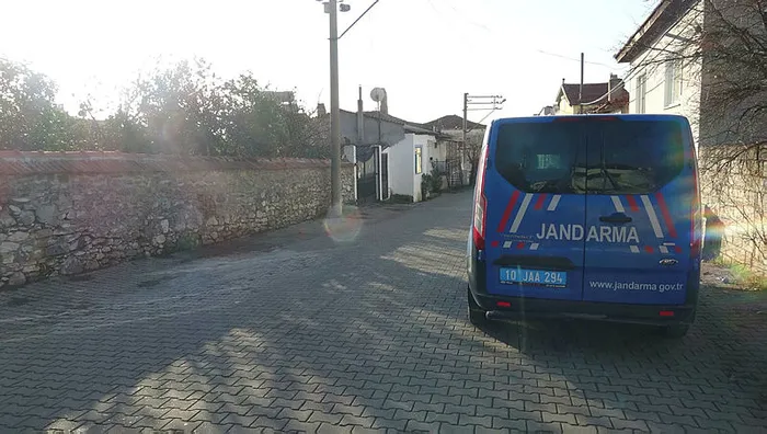 Türkiye'nin merak ettiği ev! Mutasyona uğramış virüslü vakanın evi karantinaya alındı - 1