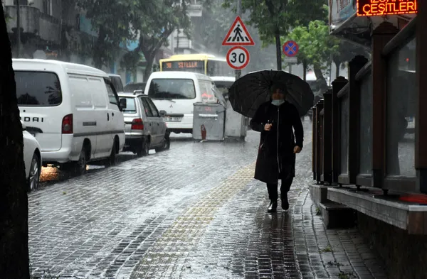 hava-durumu-meteoroloji-istanbul-ve-bircok-il-icin-saat-verip-uyardi-bugun-hava-nasil-olacak-istanbul-ankara-izmir-22-haziran-2021-1624332805851.jpg HAVA DURUMU | Meteoroloji İstanbul ve birçok il için saat verip uyardı| Bugün hava nasıl olacak? İstanbul Ankara İzmir 22 Haziran 2021 - 6
