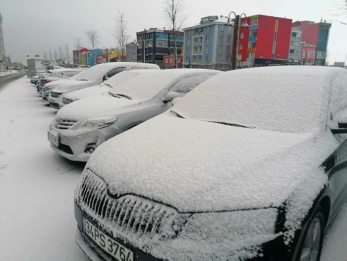 Son dakika: Trakya'dan İstanbul'a girişler durdu! Beylikdüzü-Büyükçekmece arası E-5 Karayolu trafiğe kapandı - 4