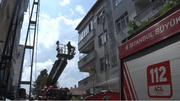 istanbulda-ilginc-olay-yasli-kadin-yurekleri-agza-getirdi-1661413311145.jpg İstanbul’da ilginç olay! Yaşlı kadın yürekleri ağza getirdi - 5