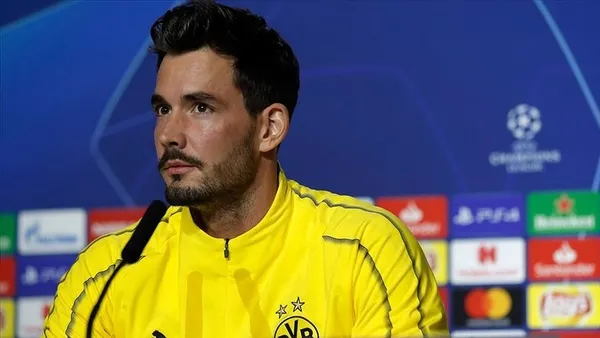 1643402359555.jpg İşte Galatasaray'ın yeni kalecisi! Burak Elmas basın toplantısında görüştüklerini açıkladı - 3