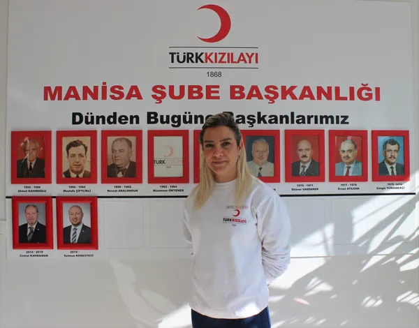 17 saat enkazda kalan Buse ile telefonda konuştu! Kızılay görevlisi o anları böyle anlattı - 3