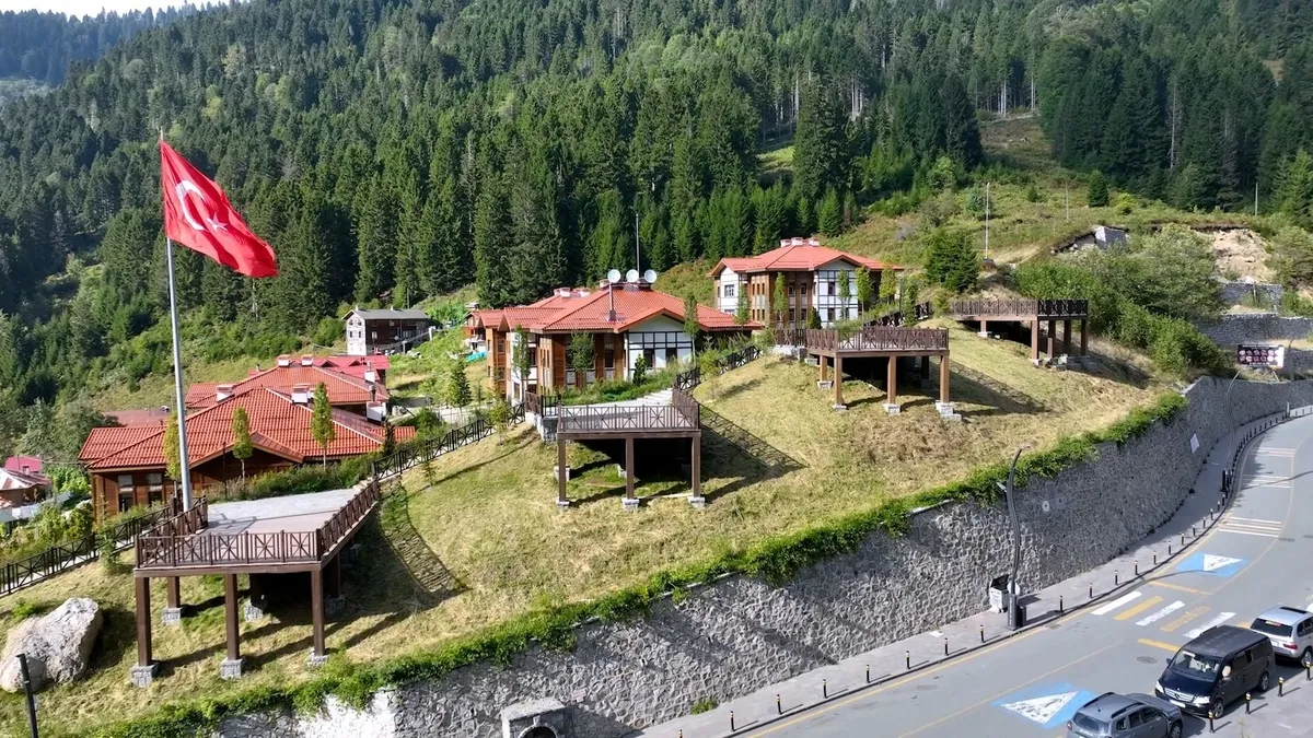 Ayder'in son hali görenleri mest etti! Bakan Kurum paylaştı