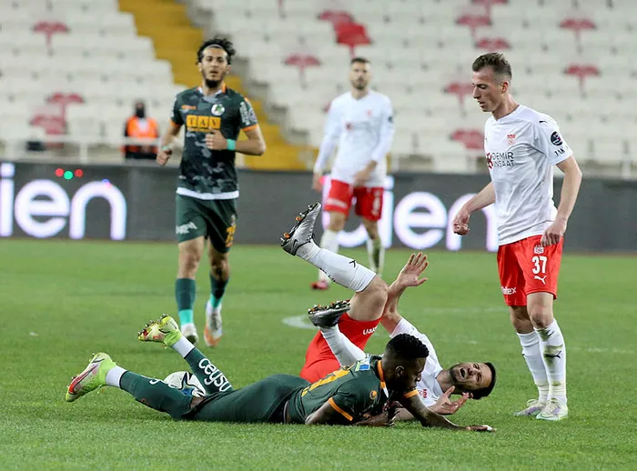 Demir Grup Sivasspor: 1 - Aytemiz Alanyaspor: 0 MAÇ SONUCU ÖZET