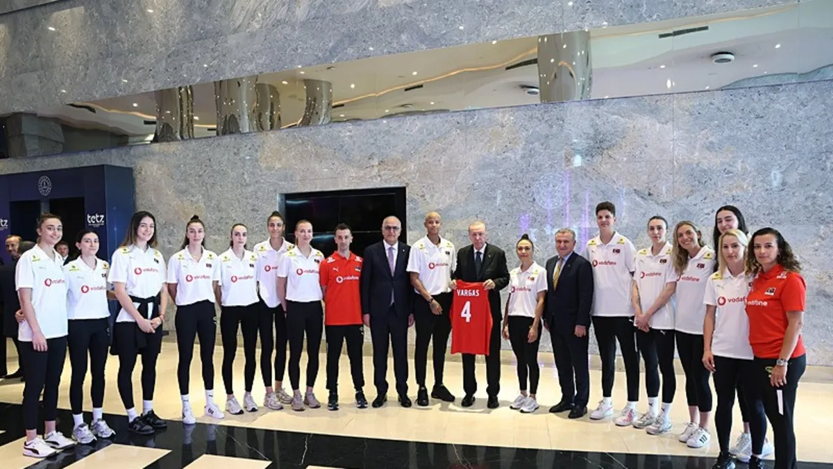 Başkan Erdoğan A Milli Kadın Voleybol Takımı'nı kabul etti