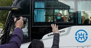 Ekip halinde koronavirüsün çıktığı bölgedeler
