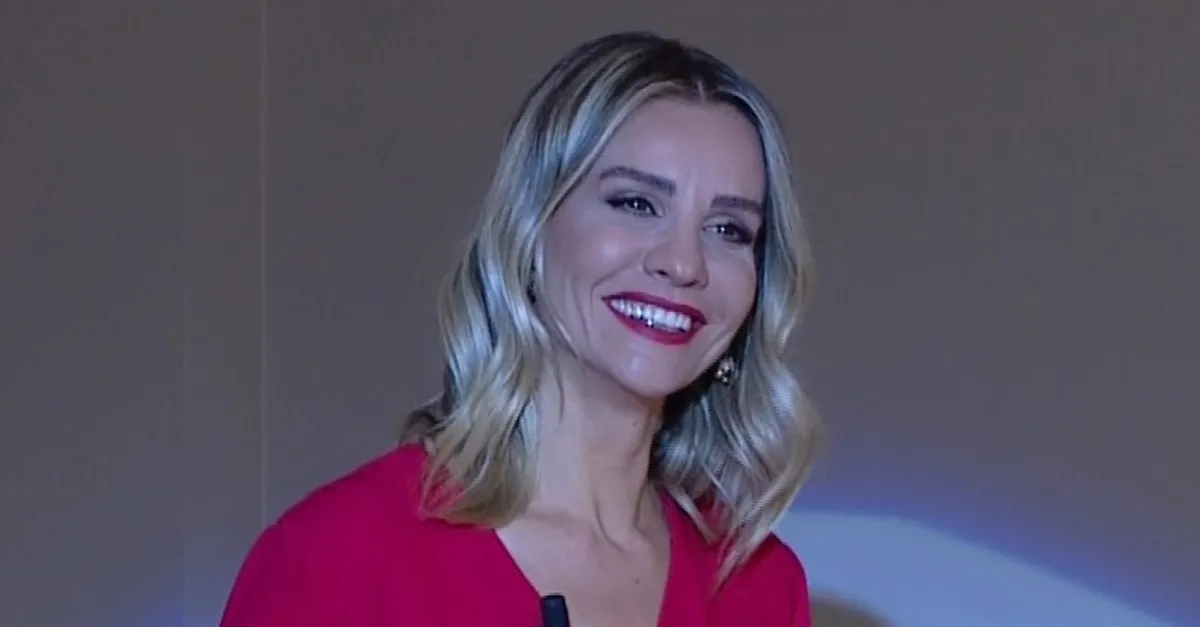 Esra Erol'da 6 Kasım Çarşamba son bölüm tek parça izle