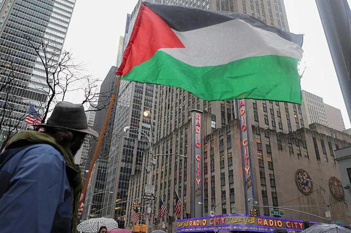 Biden için geniş güvenlik önlemi! 20 kum dolu kamyonla korundu