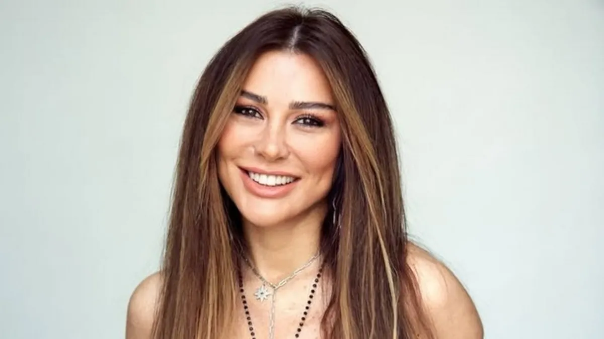 Boynuz kulağı geçti! Selen Görgüzel'in kızı İlknur güzelliğiyle mest etti!