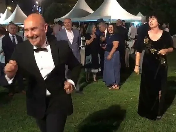 Son dakika: CHP’li Tunç Soyer’den bir skandal daha! Karı-koca ticaretine tepkiler çığ gibi: Neptün ya o aldığın kavurmaları?