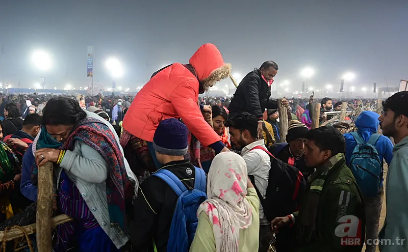 Hindistan'da izdiham! Onlarca ölü var | Görüntüler dehşete düşürdü 13