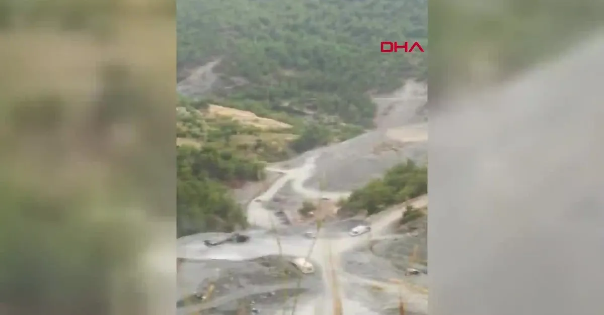 Hatay'da askeri araç devrildi | Video