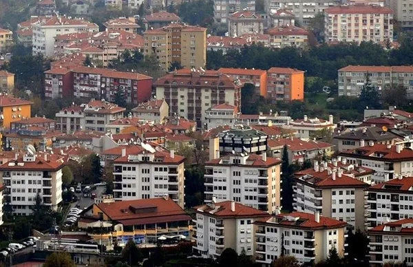 chpnin-sosyal-konut-tutarsizligi-simdi-de-itiraz-edip-durduklari-projeyi-sahiplendiler-1663688788530.jpg CHP'nin sosyal konut tutarsızlığı: İtiraz edip durdukları projeyi sahiplendiler - 11