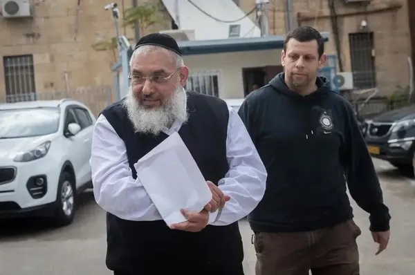 israilde-kan-donduran-dehset-evi-30-kadini-kolelestirmekle-suclanan-sapkin-haham-icin-skandal-karar-serbest-bi-1708791846027.jpeg 30 kadına kabusu yaşattı! İsrail’de kan donduran dehşet evi: Sapkın haham için mahkemeden skandal karar... - 3