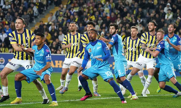 Fenerbahçe özel maçta Zenit ile berabere kaldı