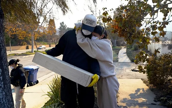 los-angelesta-yangin-7-gununde-olu-sayisi-16ya-yukseldi-fbi-halktan-yardim-istedi-1736662367753.jpg Foto: AFP