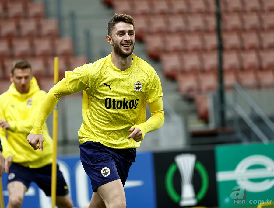 Fenerbahçe'den tarihe geçecek teklif! Mourinho istedi Samardzic için kesenin ağzı açıldı 5