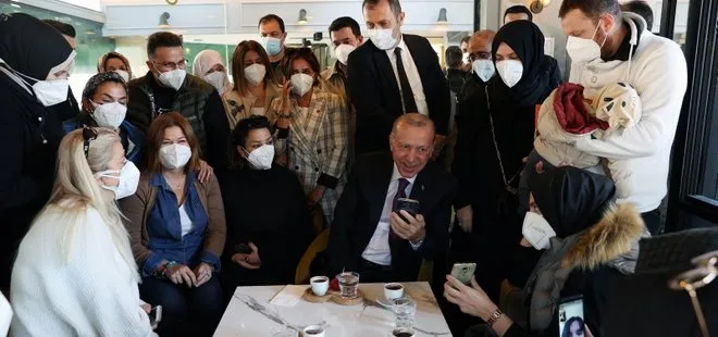 Son dakika: Başkan Erdoğan İstanbul’da kafede gençlerle bir araya geldi