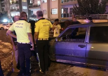Seyir halindeki otomobilde yangın çıktı