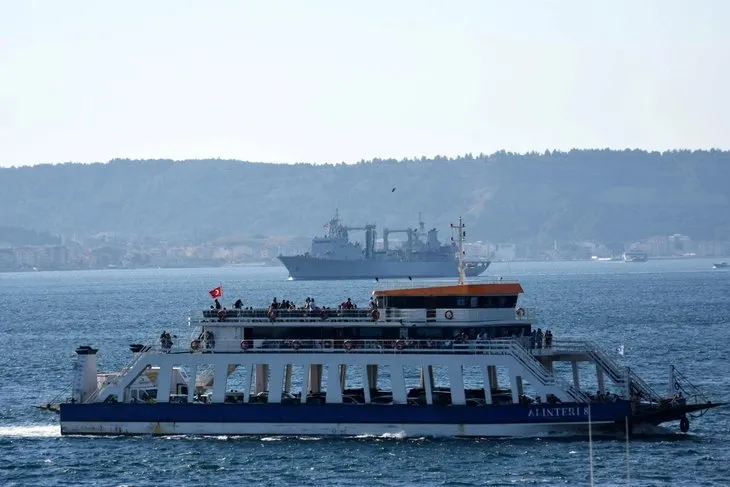 Çin savaş gemileri Çanakkale Boğazı’ndan geçti