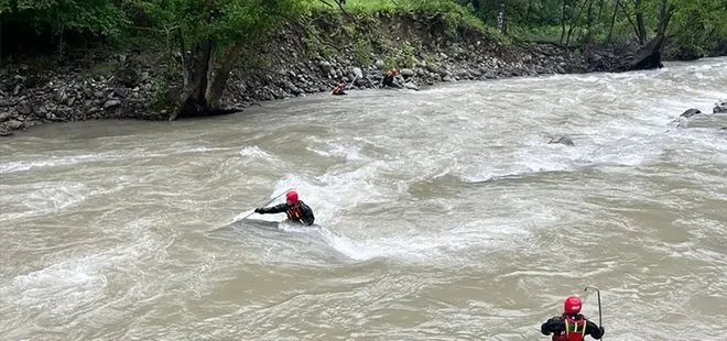 Hakkari'de derede kaybolan genci arama çalışmaları sürüyor