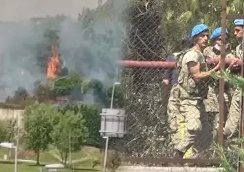 İstanbul Esenler'de askeri kışlada yangın!
