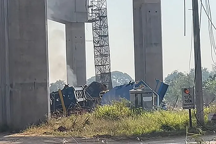 taylandda-vinc-faciasi-hareket-eden-trenin-uzerine-devrildi-1768367553541.jpg Tayland (Thaiger aracılığıyla)