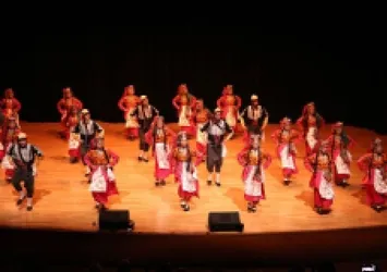 11 dansçı Macaristan'a kaçtı