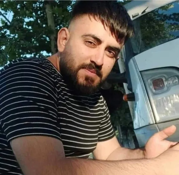 tatvanda-sobaya-dokulen-tinerin-parlamasi-ile-1-kisi-hayatini-kaybetti-1711297731333.jpg Tatvan’da sobaya dökülen tinerin parlaması ile 1 kişi hayatını kaybetti - 1