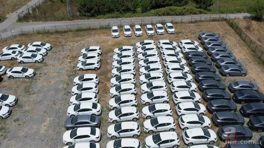 İstanbul'da sıfır otomobil sorunu yaşanırken çileden çıkaran görüntüler! Stok araçlar böyle bekletiliyor 9