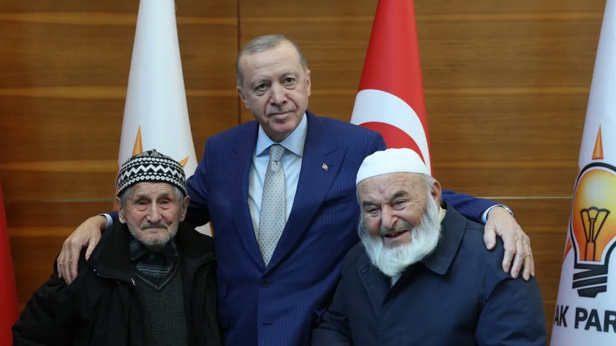 Başkan Erdoğan Düzce'den gelen vatandaşlarla bir araya geldi